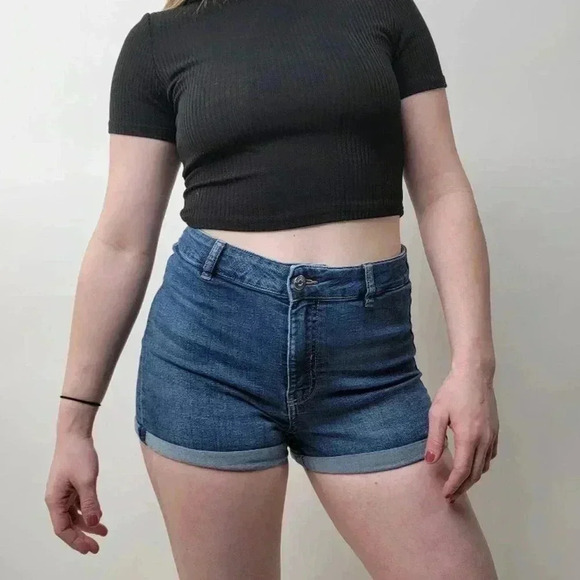 H&M Pants - H&M Divided High Rise Denim Mom Shorts - 10